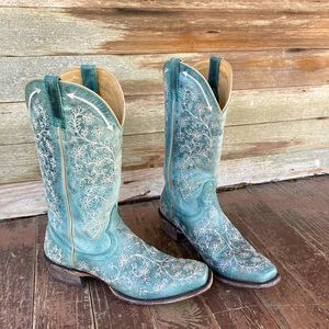 Ariat | Turquoise Floral Cowgirl Boots